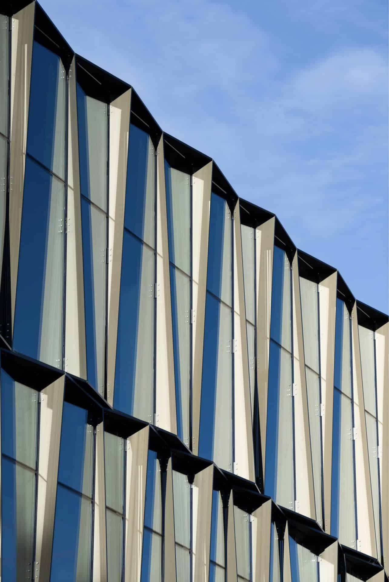 165CW at Deakin.One — 4