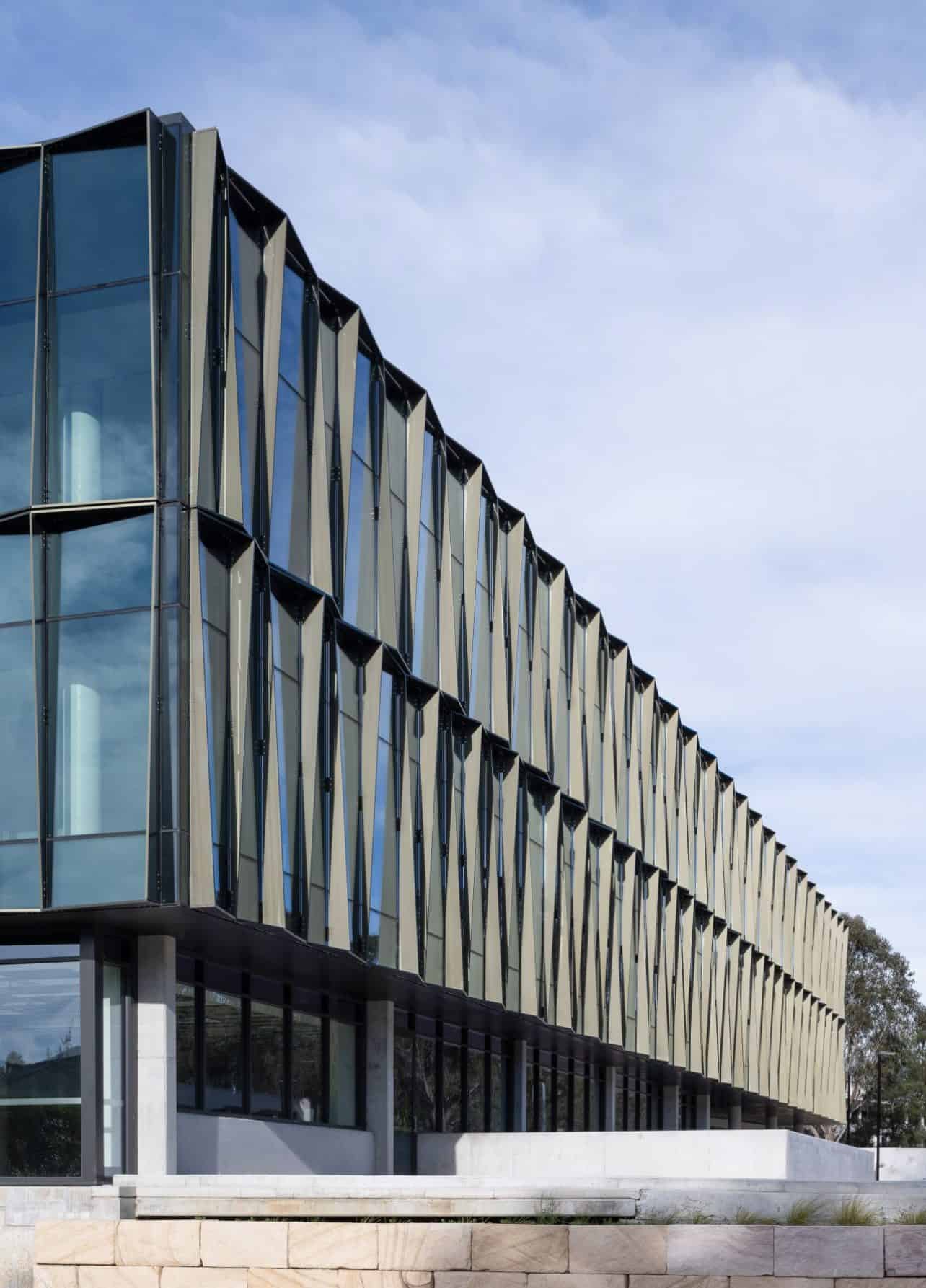 165CW at Deakin.One — 5