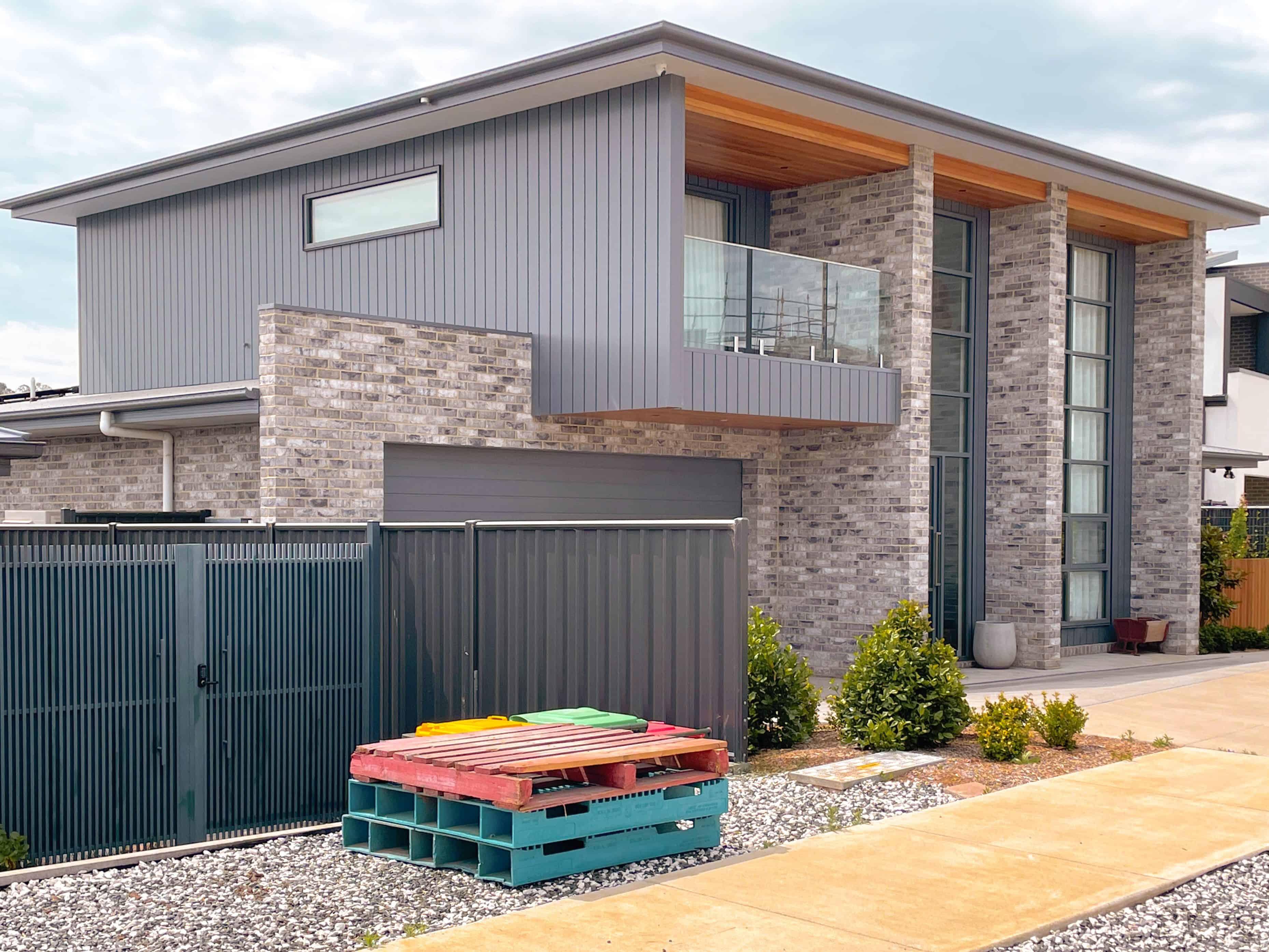 interloQ at 11 Dadswell Street Whitlam — 3