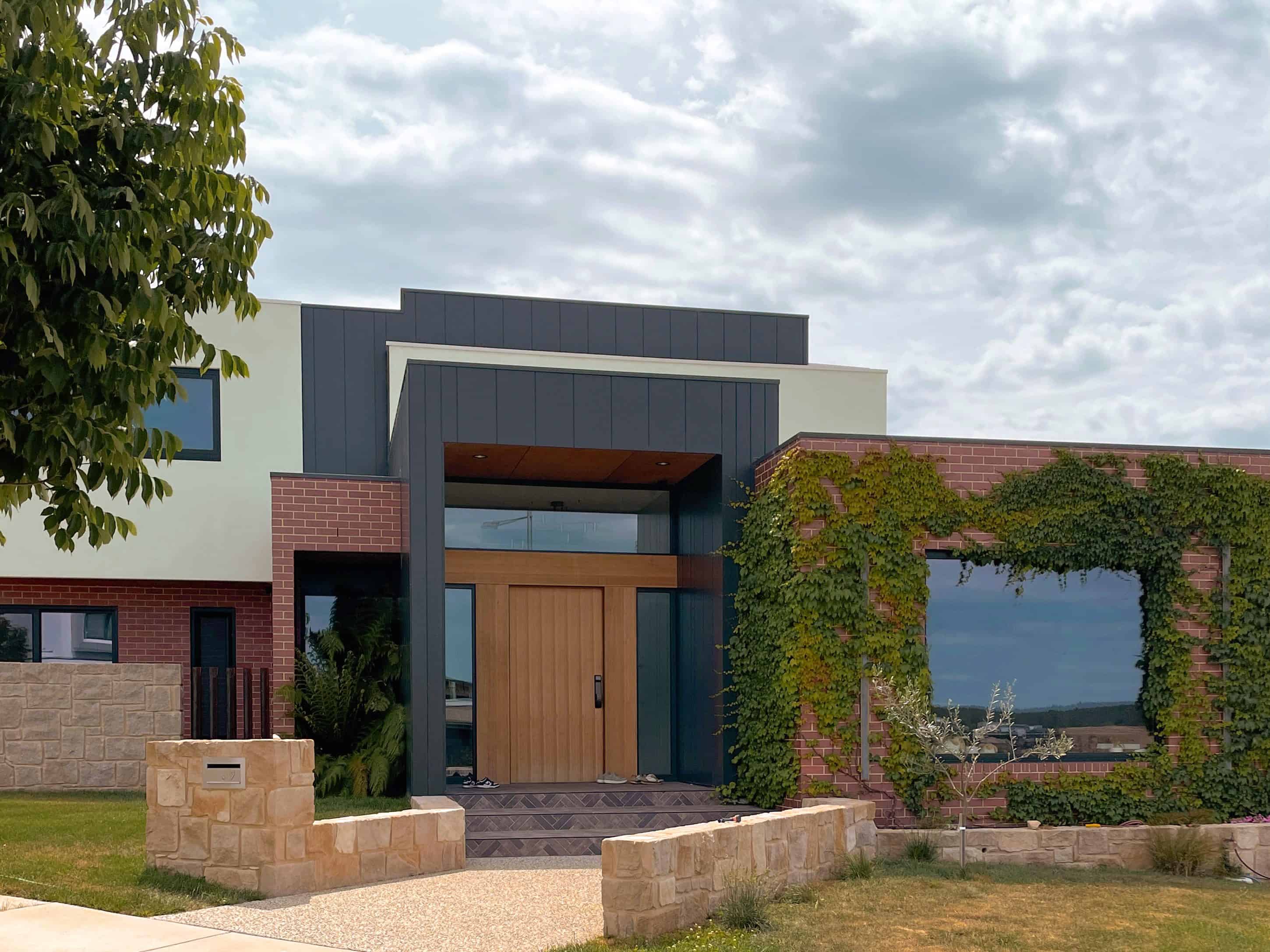 interloQ at 9 Ena Noel Street Coombs — 4