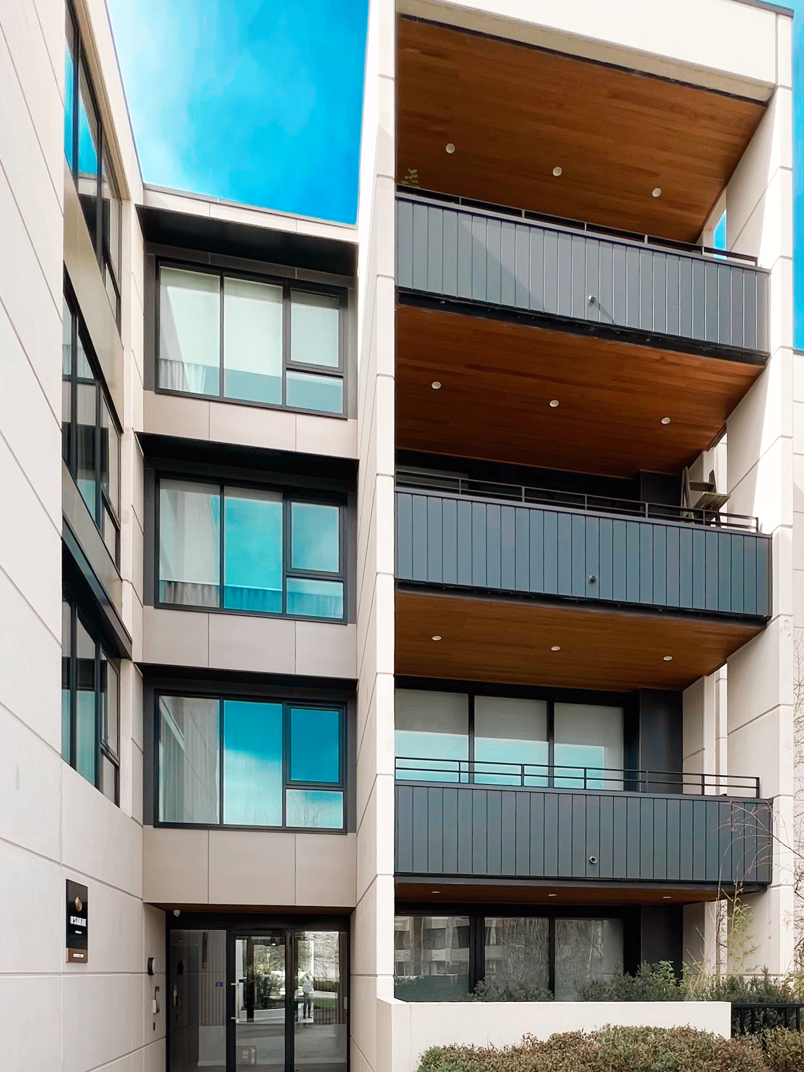 interloQ at Estate Apartments Forrest Reclad — 7