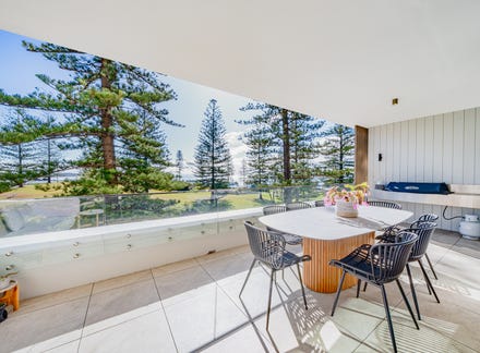 interloQ at Galerie Port Macquarie — 5